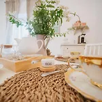 Apartman Dimora 13 *