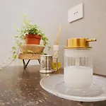 Dimora 13 Apartman *